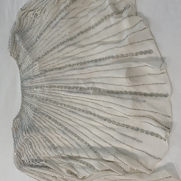 Badgley Mischka Shawl NEW WITH TAGS! - Picture 5 of 6